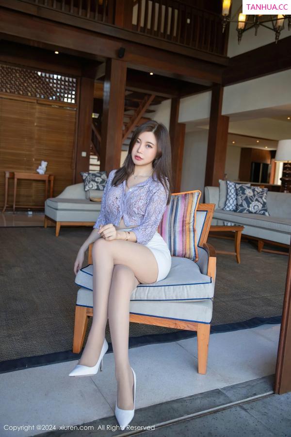 綺裡嘉 绮里嘉 [XiuRen]高清写真图 2024.03.27 No.8299 绮里嘉ula 美腿丝袜第12张图片